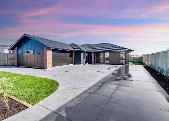 Family home, Game Zone&Outdoor Fireplace- Sleeps 10